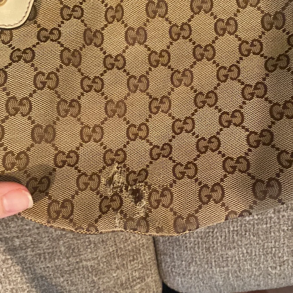 Gucci Handbag - Picture 3 of 10